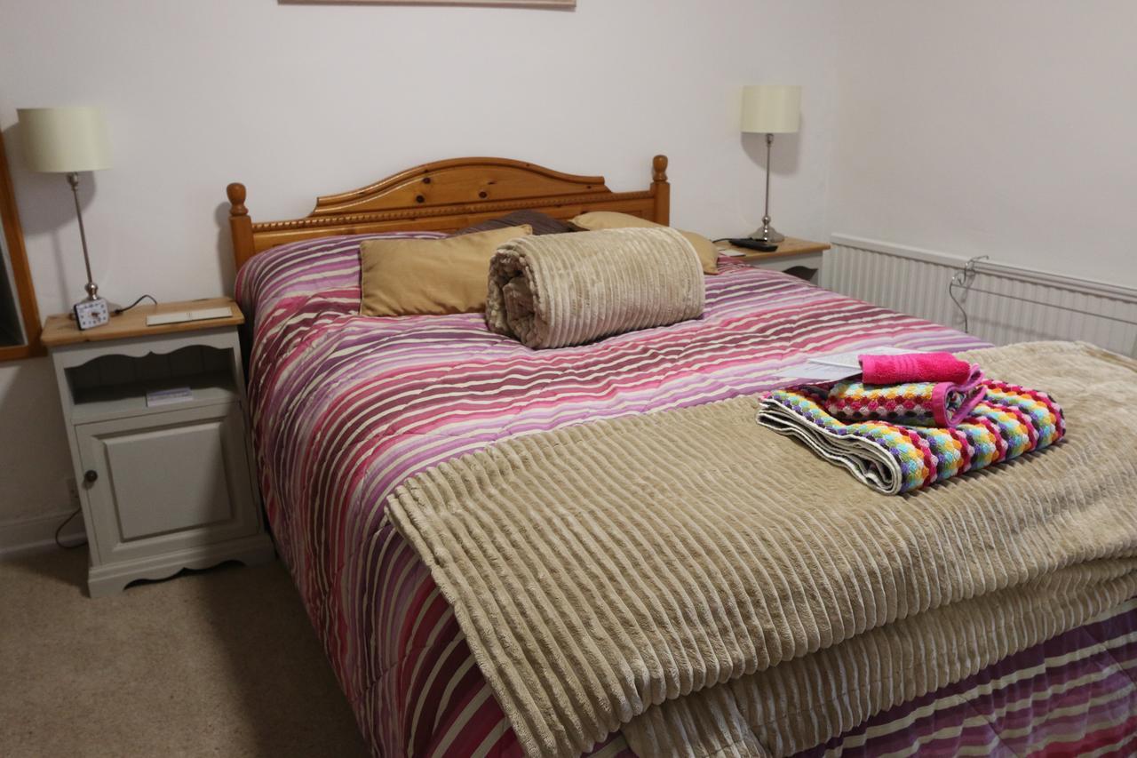 The Old Bakehouse Bed & Breakfast Colyton Exterior photo