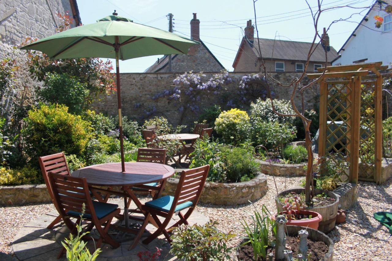 The Old Bakehouse Bed & Breakfast Colyton Exterior photo